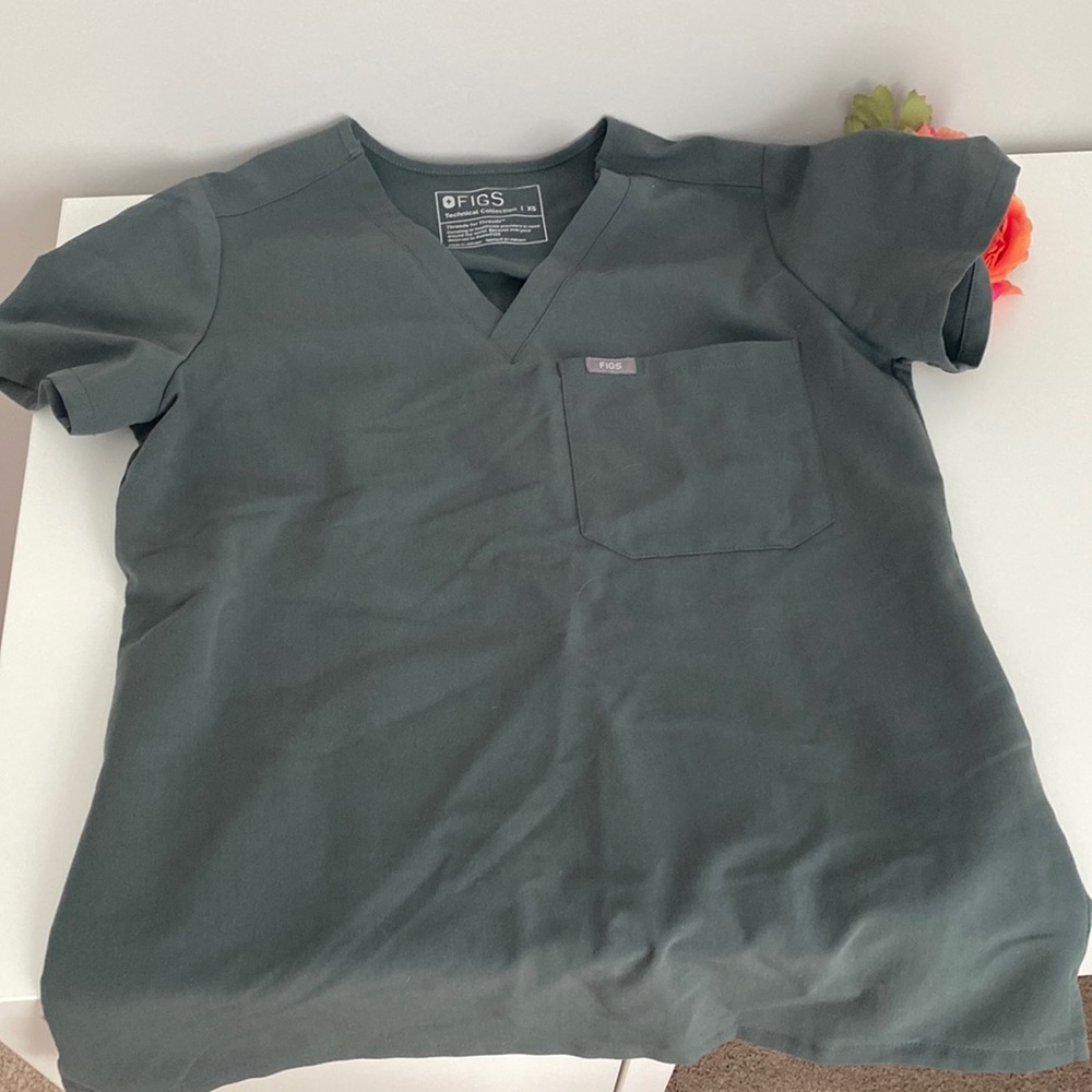 Catarina Women’s One Pocket Scrub Top Figs XS